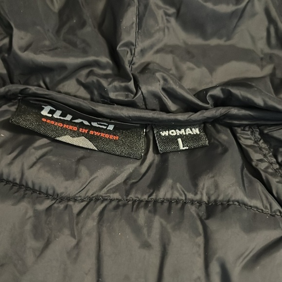 Tuxer Black Puffer Jacket with Hood - Picture 7 of 7